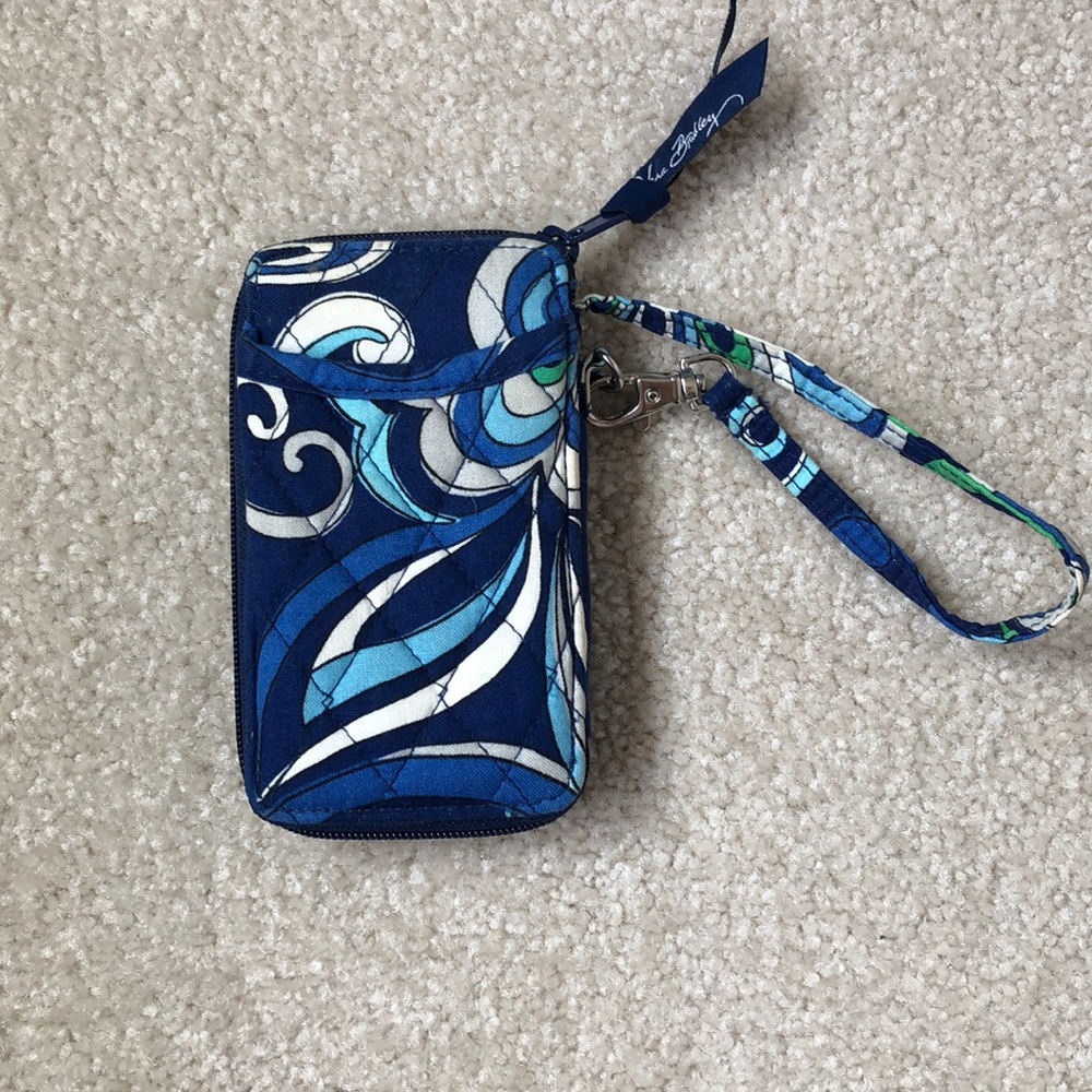 VERA BRADLEY Wristlet ✨ - Picture 2 of 3